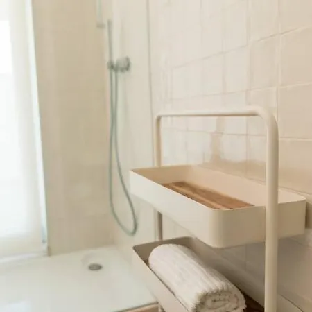 D'agua - Queen Size Bed & Private Pateo *